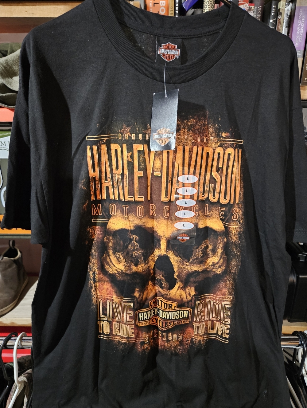 Badlans Harley-Davidson Wall, SD Black T‑Shirt